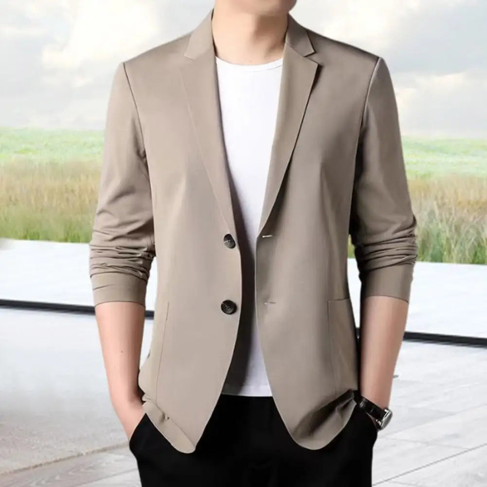 DOUBLE-BUTTON BUSINESS BLAZER